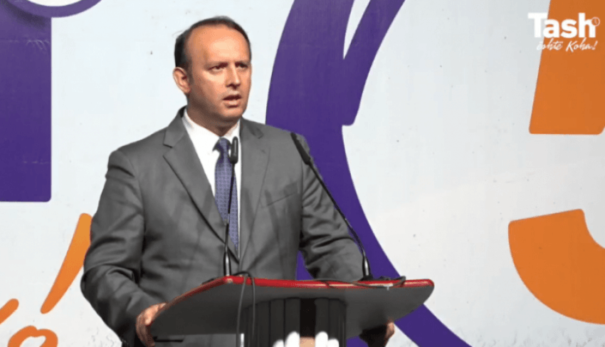 Gashi  Taravari  kandidati i vetëm që përfaqëson shqiptarët