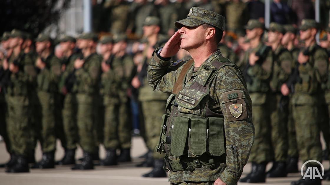 Ushtarëve të FSK së u dërgohet thirrje  alarm  që të paraqiten në bazat e tyre