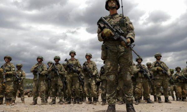 ShBA ja e gatshme të ndihmojë KFOR in pasi Serbia vendosi ushtrinë në kufi me Kosovën