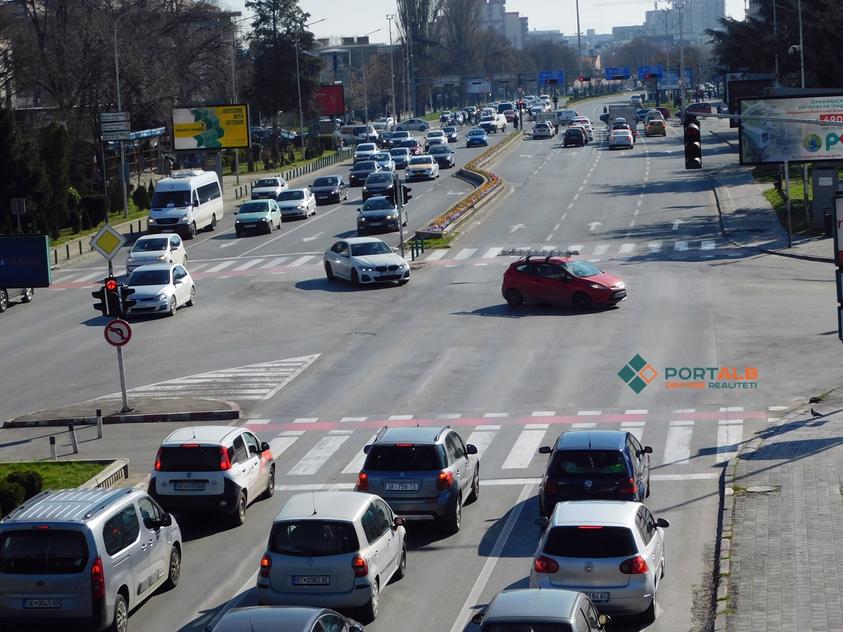 Kufizime në disa rrugë të Shkupit në orët e mbrëmjes
