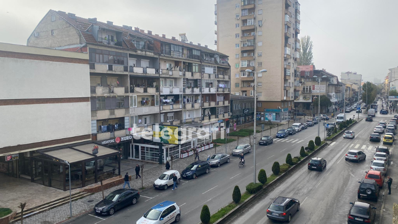 Tetovë  bllokimi i rrugëve pengon zjarrfikësit dhe ndihmën e shpejtë