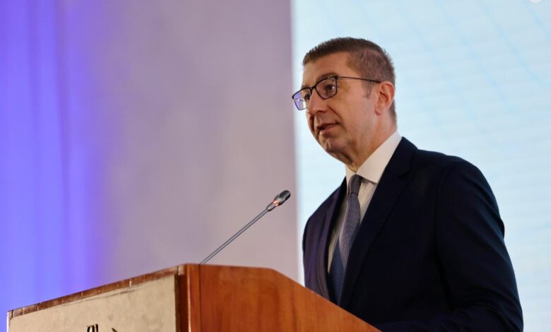 Mickoski  Kërcënimet hibride dhe informative janë sfida më serioze për vendin