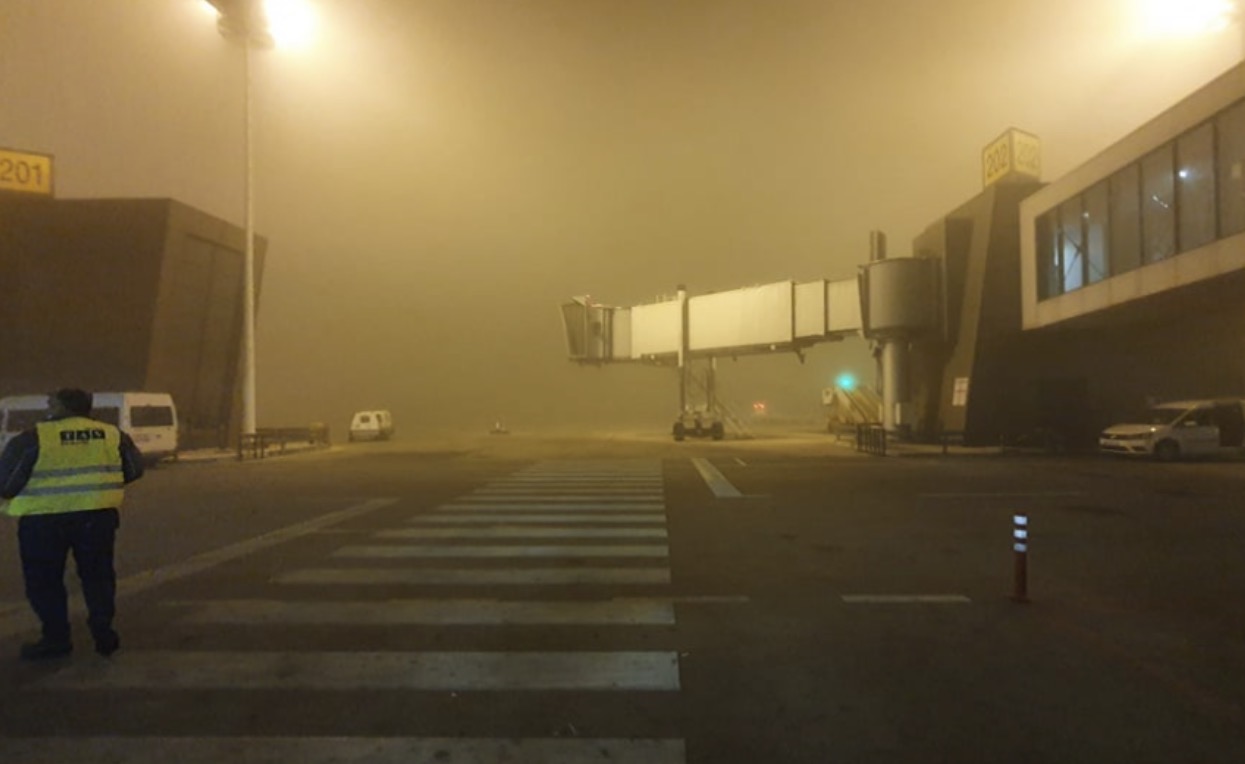 Stuhia godet Shkupin  Avionët detyrohen të devijojnë fluturimet