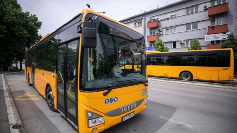 Bllokimi i buxhetit paralizon Prishtinën  Qytetarët mbesin pa transport publik