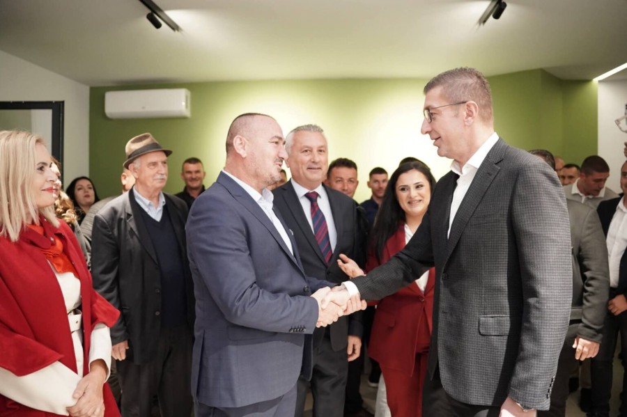 Mickoski nga Tirana  Maqedonia mbetet shtylla e maqedonasve kudo që jetojnë