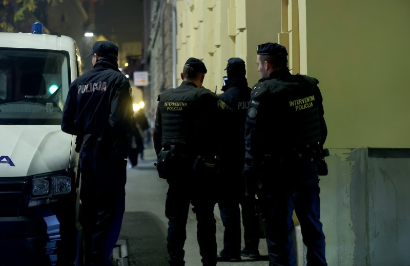 Tetë persona paditen në Zagreb për sulmin para Qendrës Kulturore Serbe