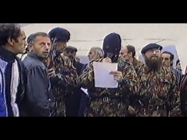 28 vjet nga dalja publike e UÇK së në skenë