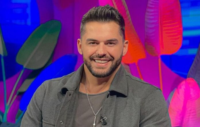 Vdes në moshën 40‑vjeçare këngëtari Shpat Kasapi