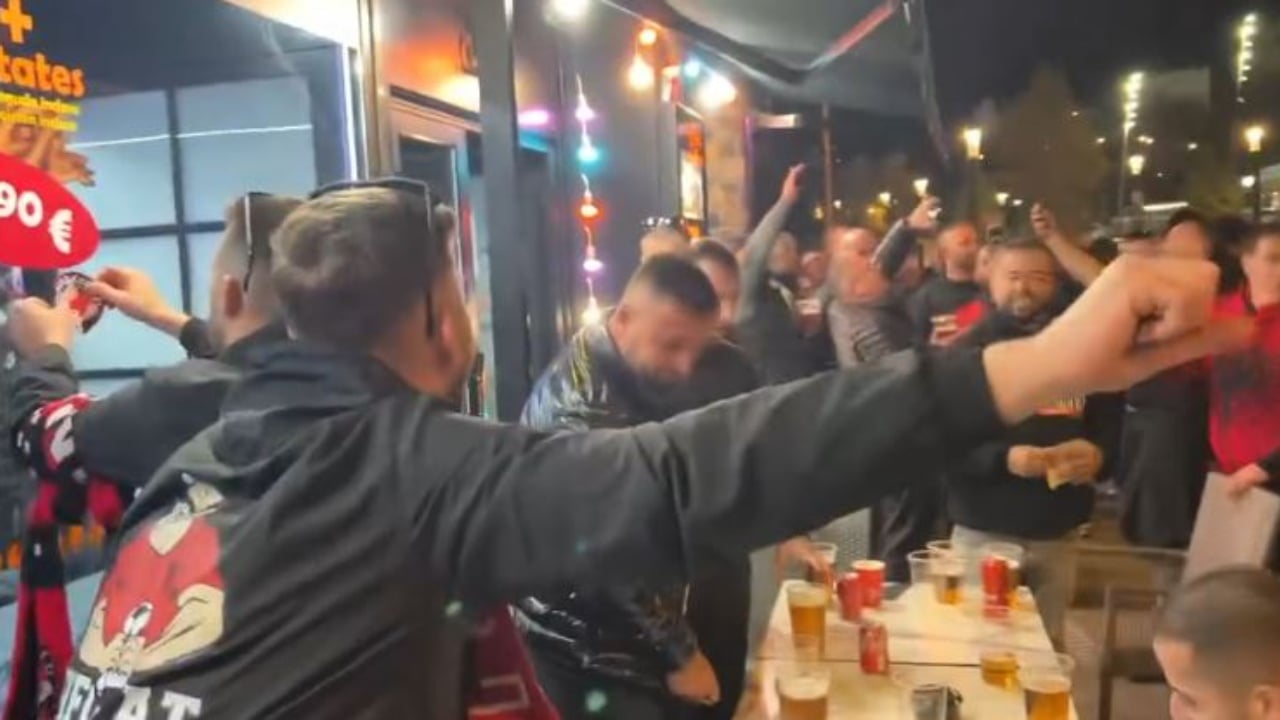 Video  Tifozët Kuqezi ndezin atmosferën para ndeshjes me Andorrën