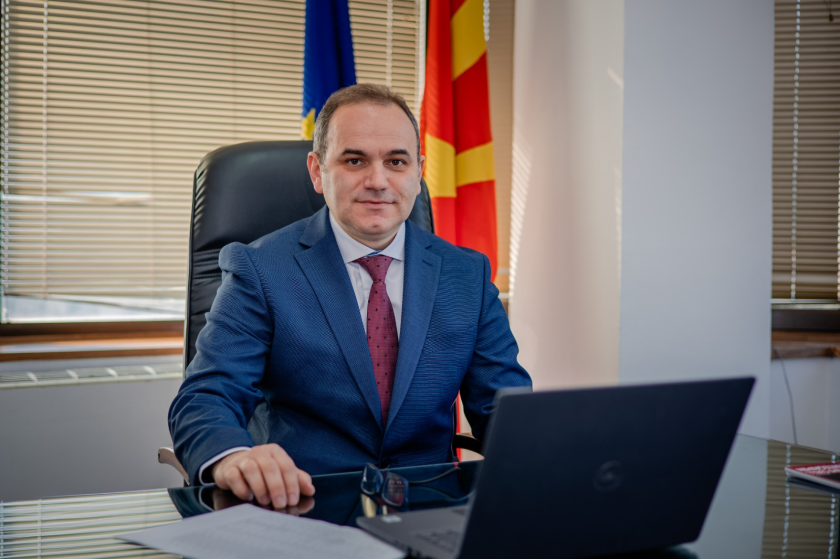 Aliu  Gabimet në tekstet shkollore do të korrigjohen pa vonesë