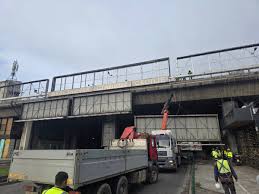 Filloi heqja e billboardeve nga stacioni hekurudhor i Shkupit  Proces me faza deri në rikthimin e pamjes origjinale