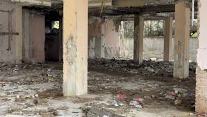 Objektet e braktisura në zemër të Kumanovës  hotele e restorante janë shndërruar në gërmadhë dhe deponi