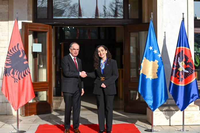 Kosova dhe Shqipëria gjithmonë pranë njëra tjetrës  Osmani e priti Begajn 