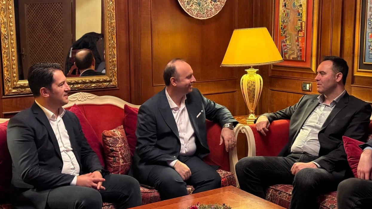 Takohen Gashi  Sali e Konjufca  Të forcohen lidhjet RMV Kosovë 