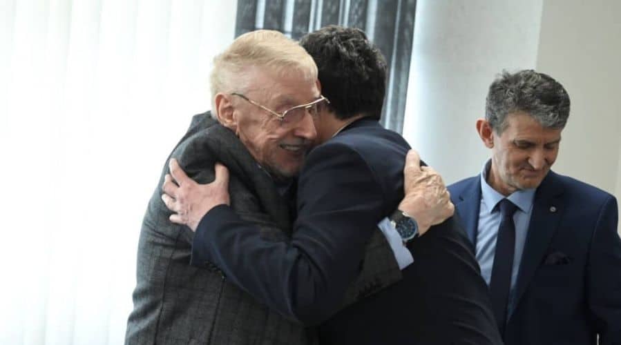 Walker shpallet  Qytetar i Përjetshëm i Shtimes 