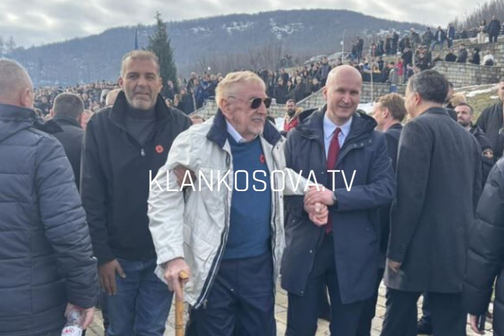 Zëri i Masakrës së Reçakut  William Walker nderon 45 shqiptarët e vrarë