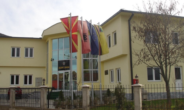 Arrestohet 34 vjeçari nga Strimnica e Tetovës  kërcënoi me mjetë të mprehtë kreun e komunës së Zhelinës