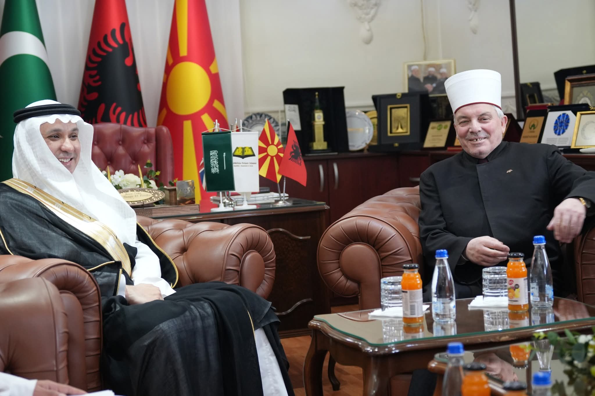 25 tonelata hurma donacion nga Arabia Saudite për qytetarët në RMV