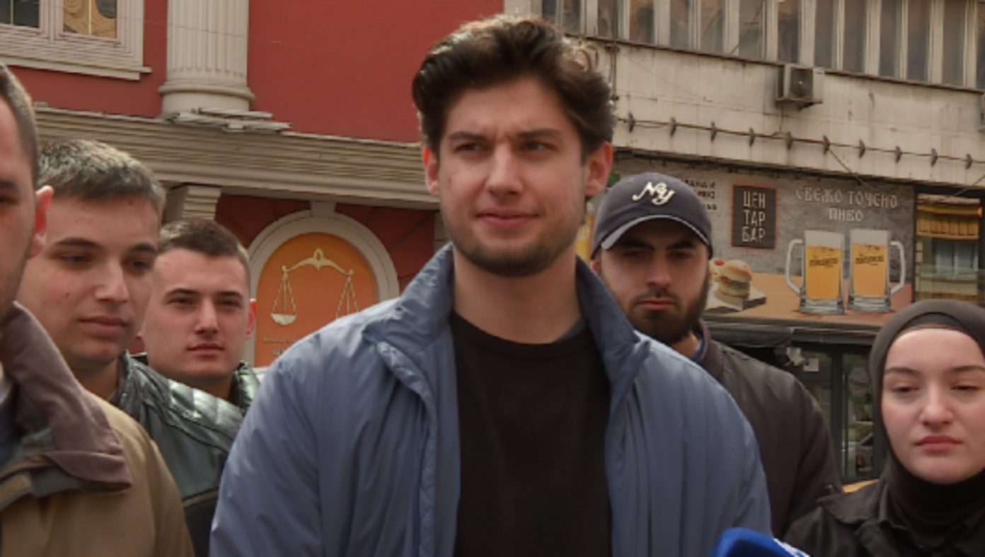 Studentët organizatorë të protestave janë ftuar në polici për bisedë informative