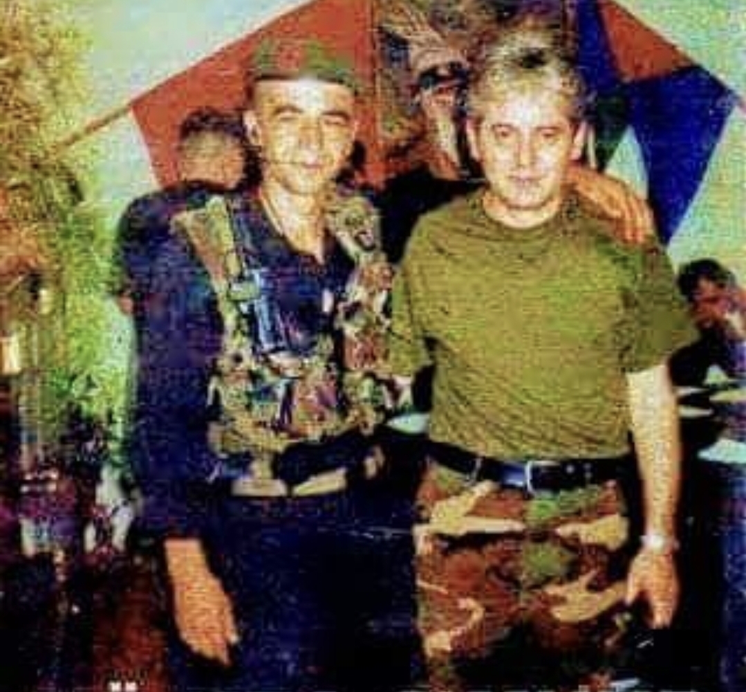 POLITIKË ME GJAK  Kujdes luftëtarë 