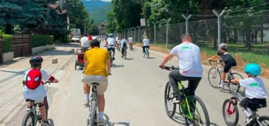 Më mirë për Tetovën organizoi xhiro me biçikleta për rritje të vetëdijësimit për përdorim të biçikletave