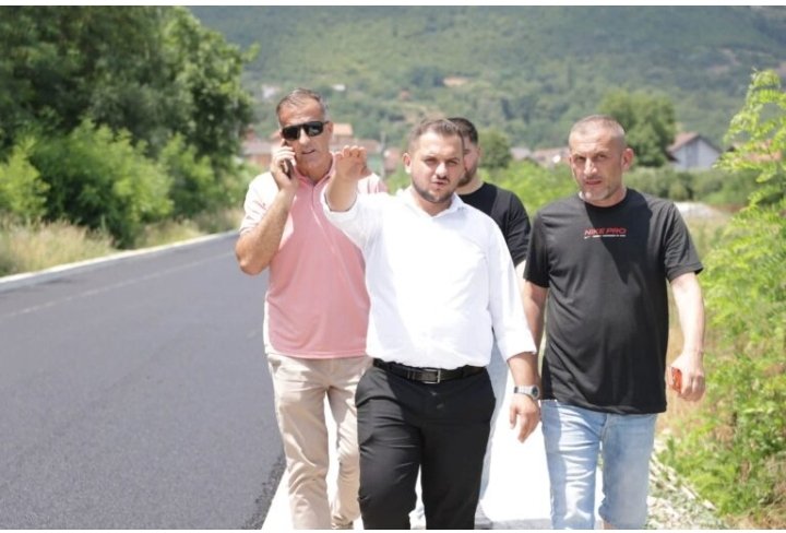 Nis asfaltimi i rrugës nga Reçica e Madhe deri te autostrada
