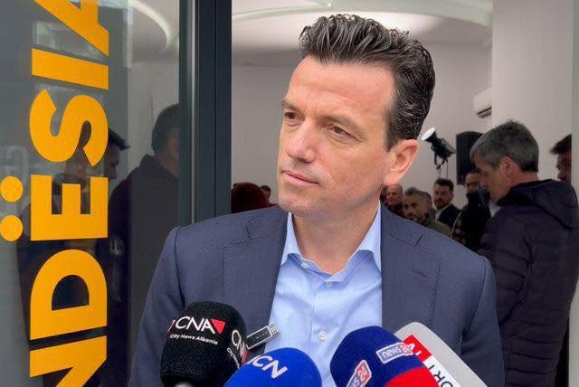 Shehaj  Perëndimi po e izolon Vuçiqin  Shqipëria po i hapë konsullatë në Shkodër