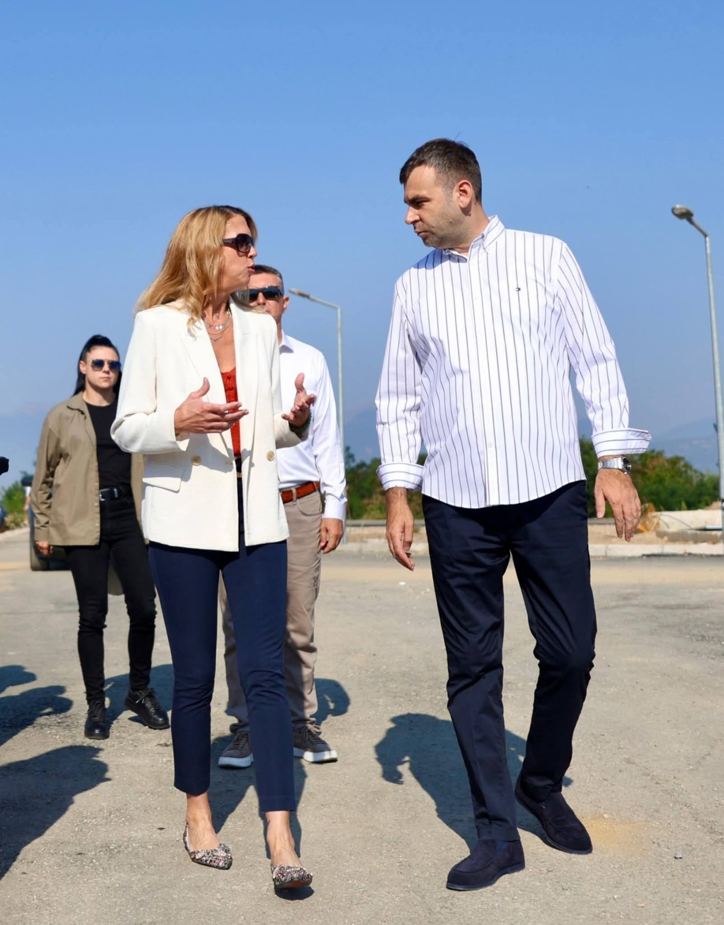 Latifi prezantoi para ambasadores amerikane progresin e ndërlidhjes energjetike me Shqipërinë  projekt i pritur me dekada