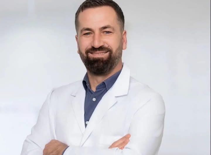 Nga Llojani në Zvicër  Dr  Bujamin Selmani  mjeku shqiptar që me profesionalizëm dhe humanizëm nderon emrin e vendlindjes 