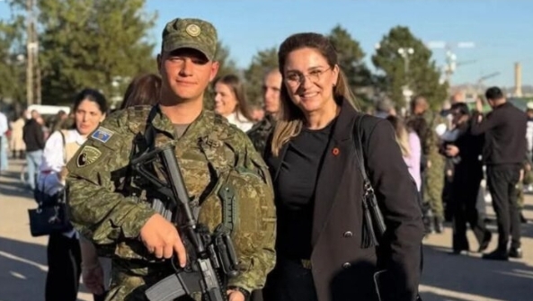 Nipi i  10 shit të UÇK së   betohet si ushtar i FSK së   ishte ndër rekrutët me arritjet më të larta akademike